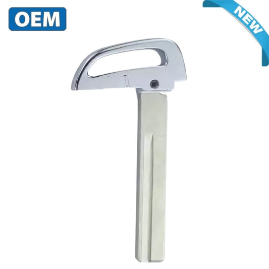 Close-up view of the Hyundai Insert Key 81996-A5020, a genuine OEM replacement key designed for Hyundai smart key systems.